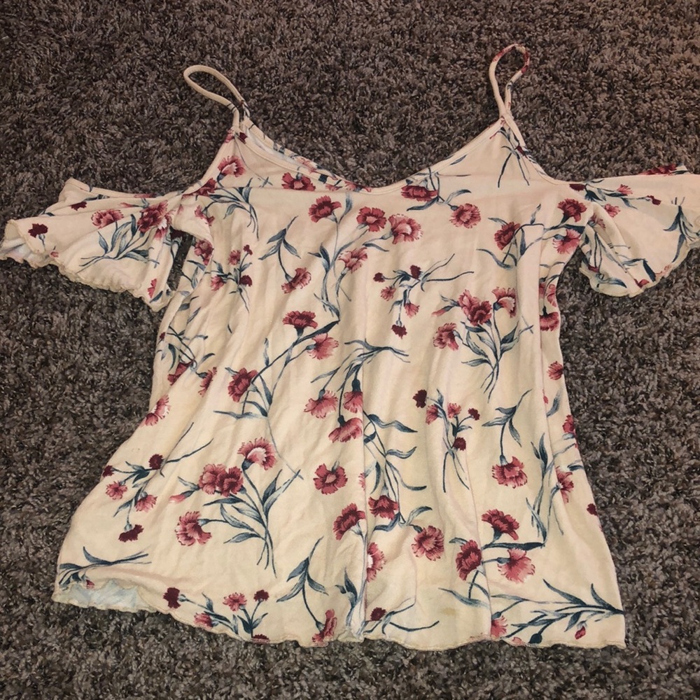 Cute shirt XS American eagle ( good condition )